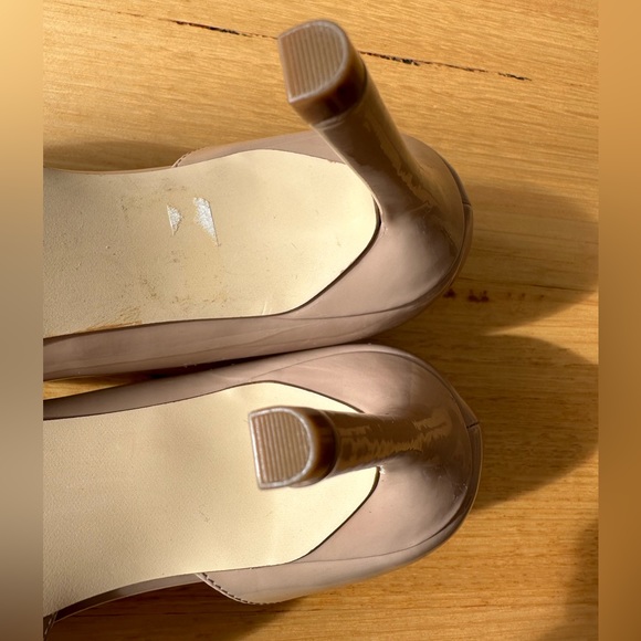 NINE WEST | Nude Peep Toe Shoe - Like New! - Picture 3 of 8